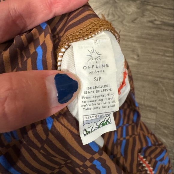 OFFLINE By Aerie Goals Crochet Inset 5" Bike Short Brown Size Small - Picture 9 of 9